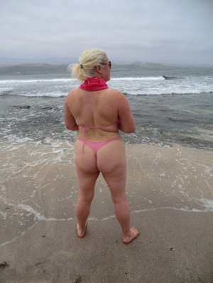 Older platinum blonde Barby exposes her plump body at the seaside sex pics #5